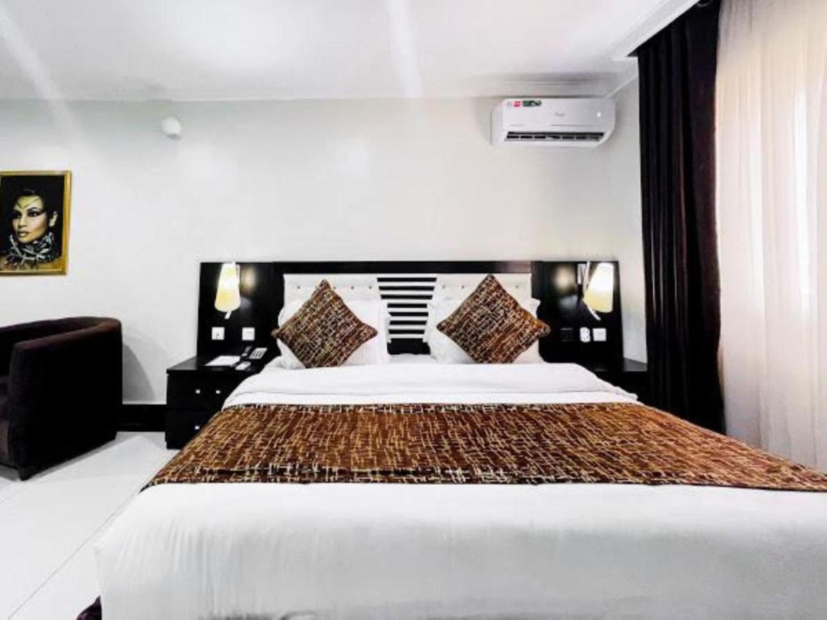 Pasadena Suites Lekki Bagian luar foto