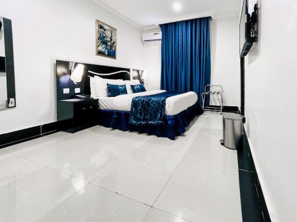 Pasadena Suites Lekki Bagian luar foto