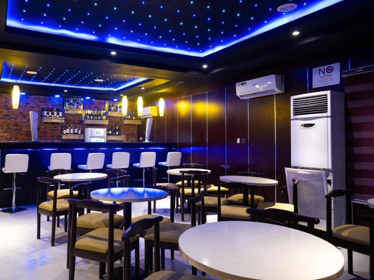 Pasadena Suites Lekki Bagian luar foto