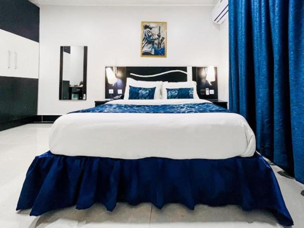 Pasadena Suites Lekki Bagian luar foto