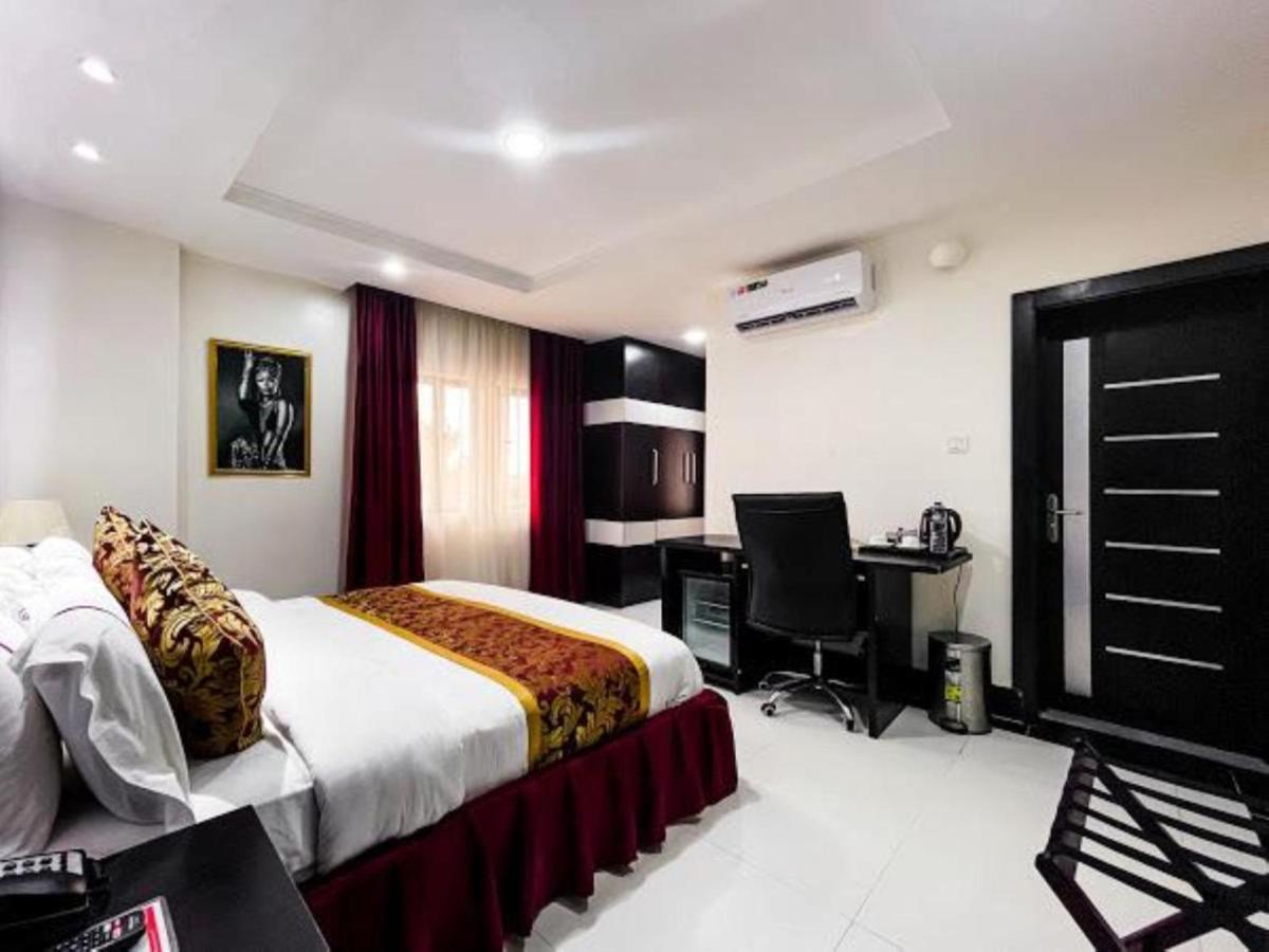 Pasadena Suites Lekki Bagian luar foto