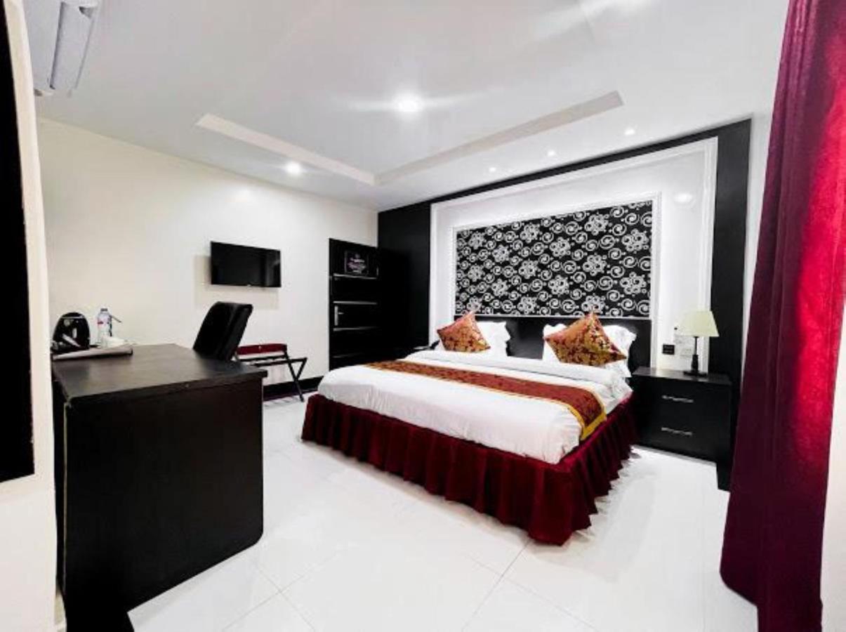 Pasadena Suites Lekki Bagian luar foto